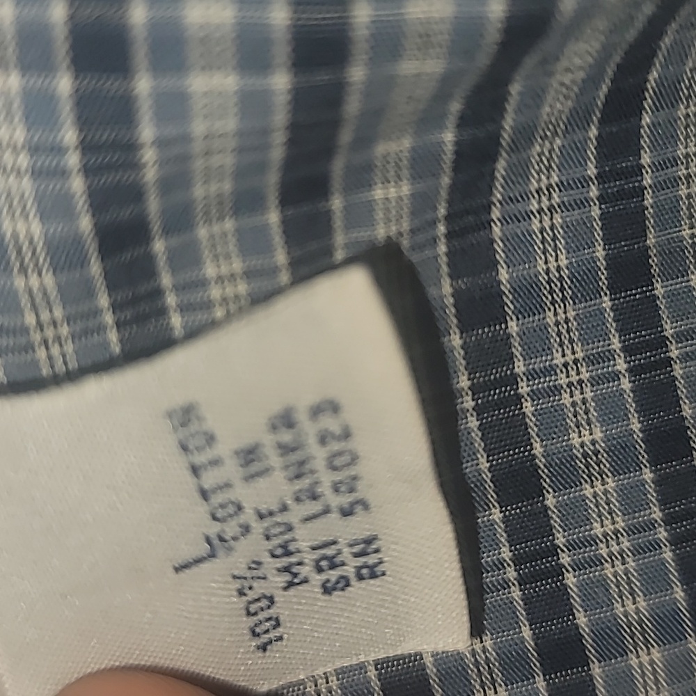 GAP Factory Store shirt - Picture 3 of 4